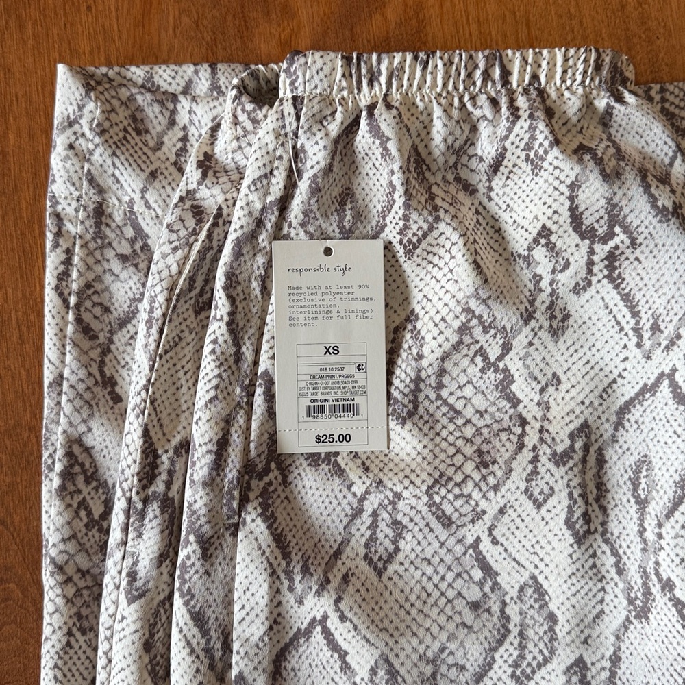 NWT Satin Wide-Leg Straight Fit Mid Rise Pull On Pants - size XS A New Day - Picture 2 of 6